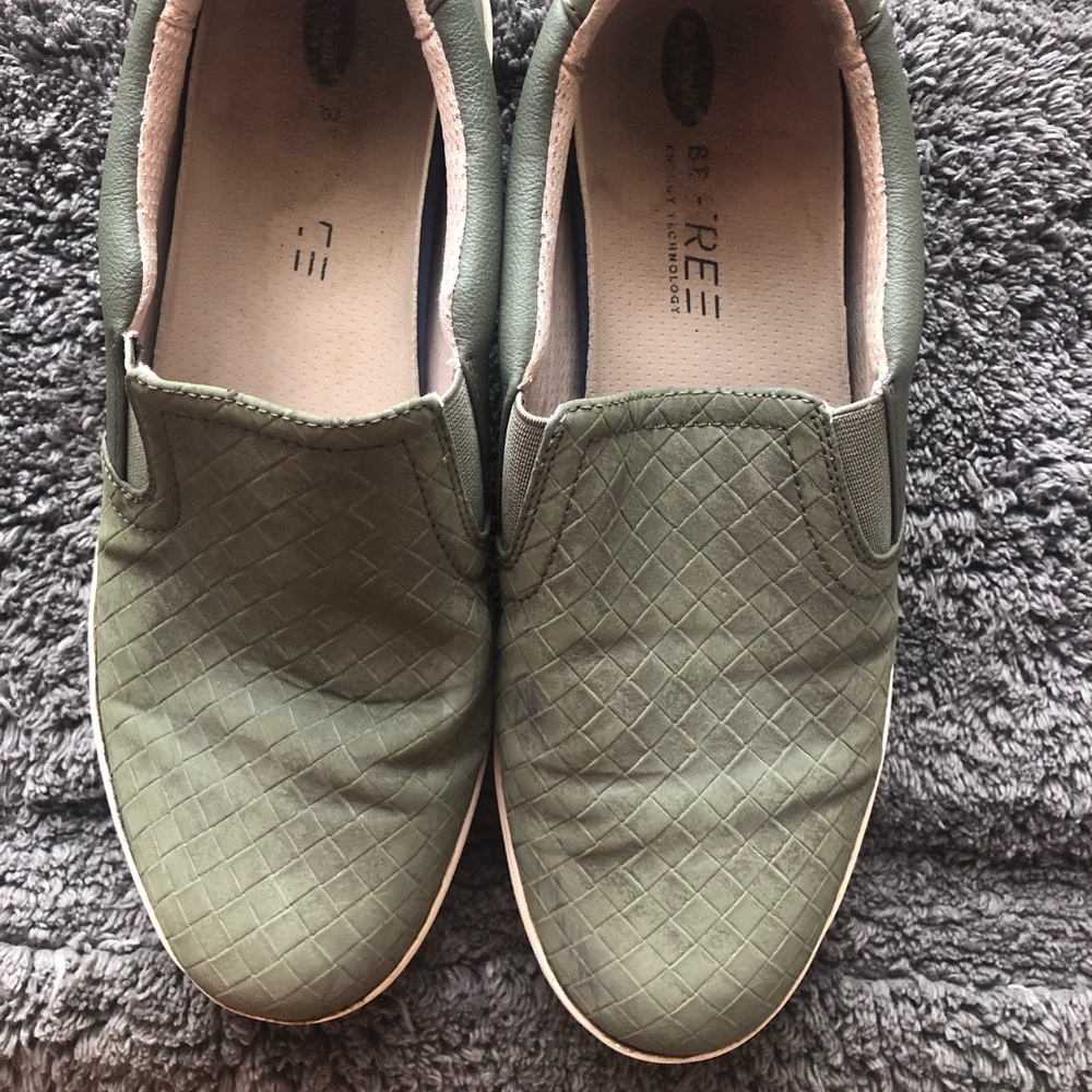 Dr. Scholls Olive green Flat Orthopedic Shoes 9